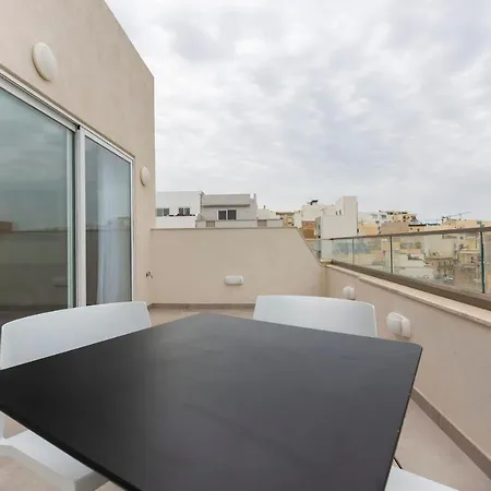 13-hosted By Sweetstay Gzira