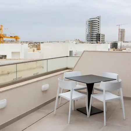 Apartment 13-hosted By Sweetstay *
