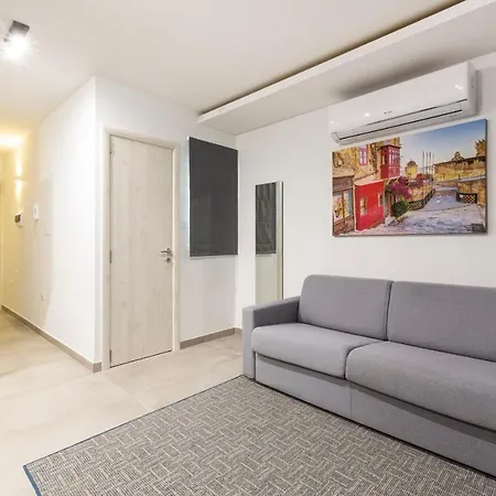 Apartment 13-hosted By Sweetstay Gzira